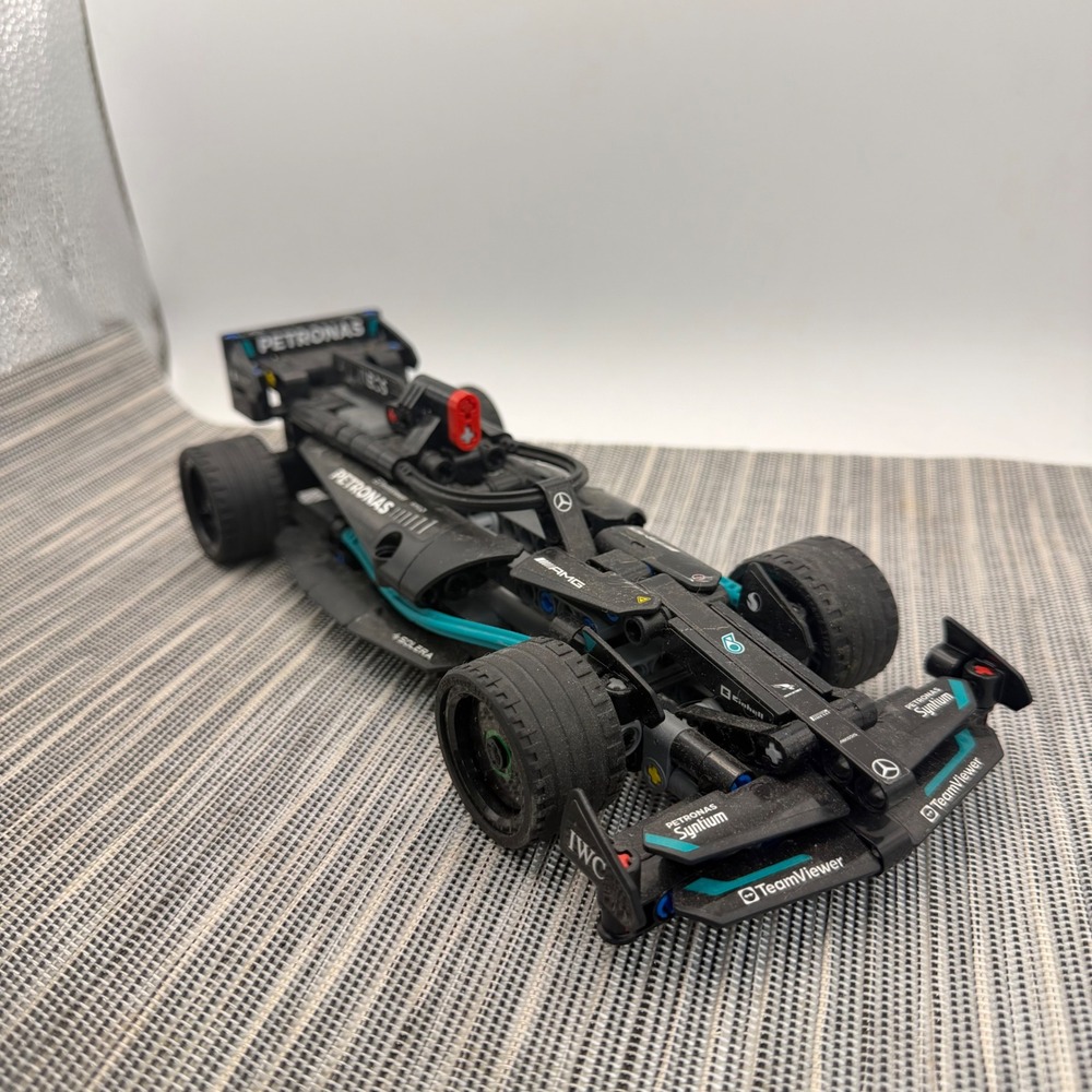 LEGO Technic Mercedes-AMG F1 W14 E Performance Pull-Back 42165 Race Car Black - Picture 1 of 9